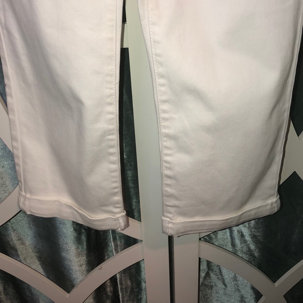 🍼2/$40 LED Cuffed Cropped Jean - Picture 3 of 7